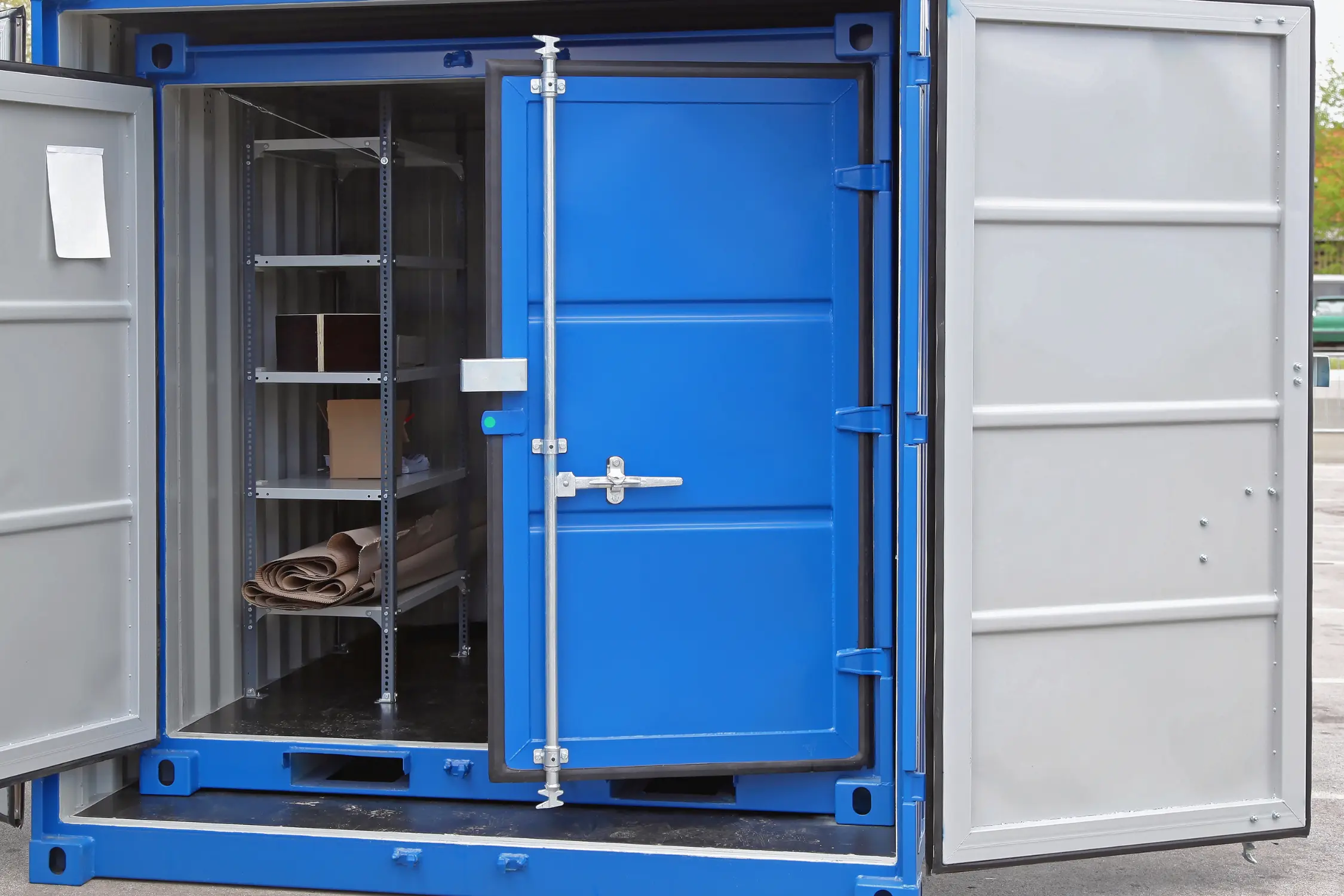 Container devanning in Lancaster